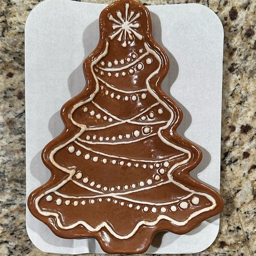 4 Pottery Barn Brown Gingerbread Tree Appetizer Plates